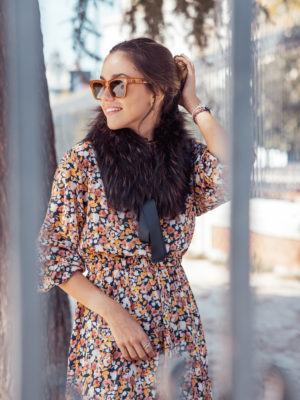 Cuello con lazada marrón