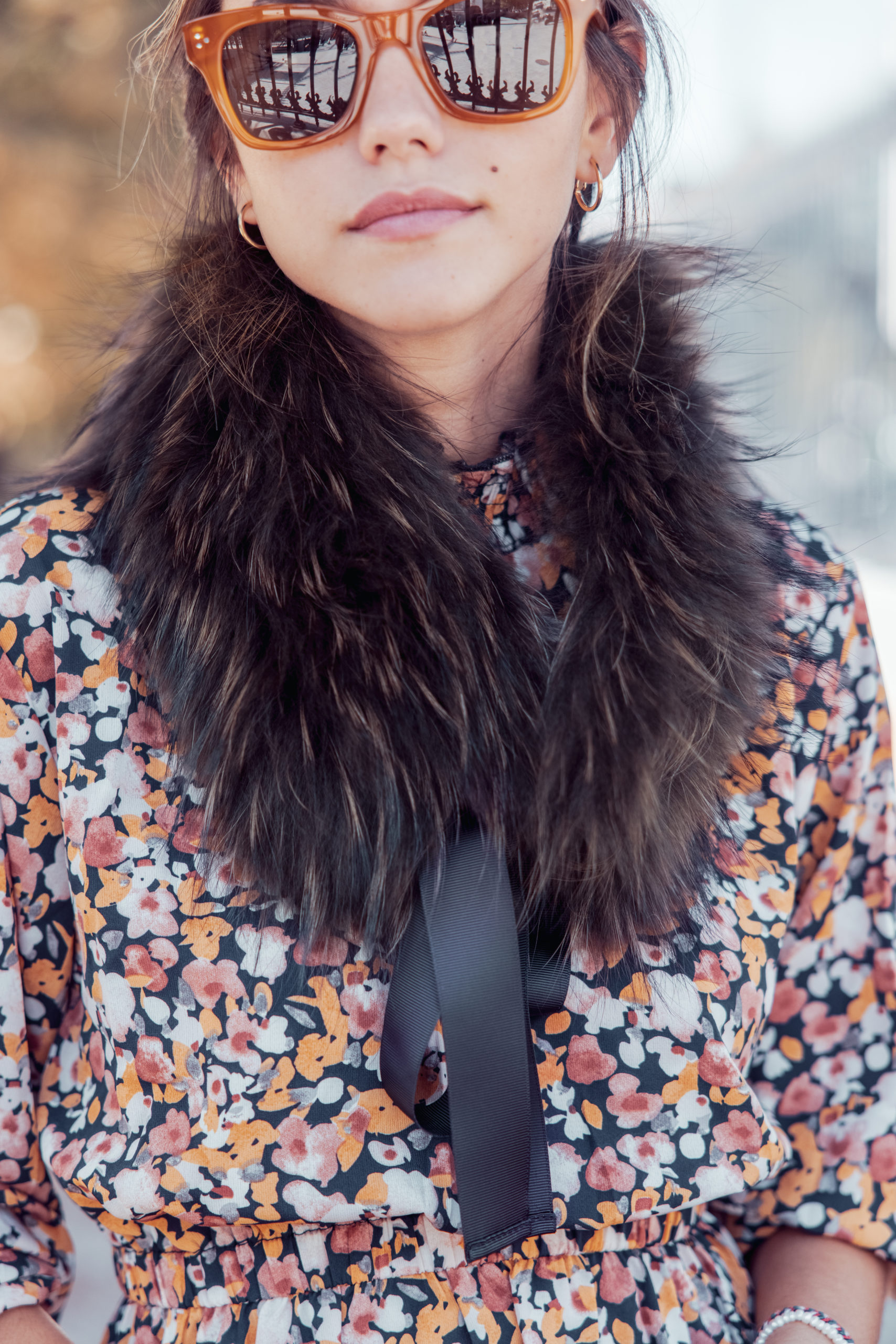 Cuello con lazada marrón - Imagen 2