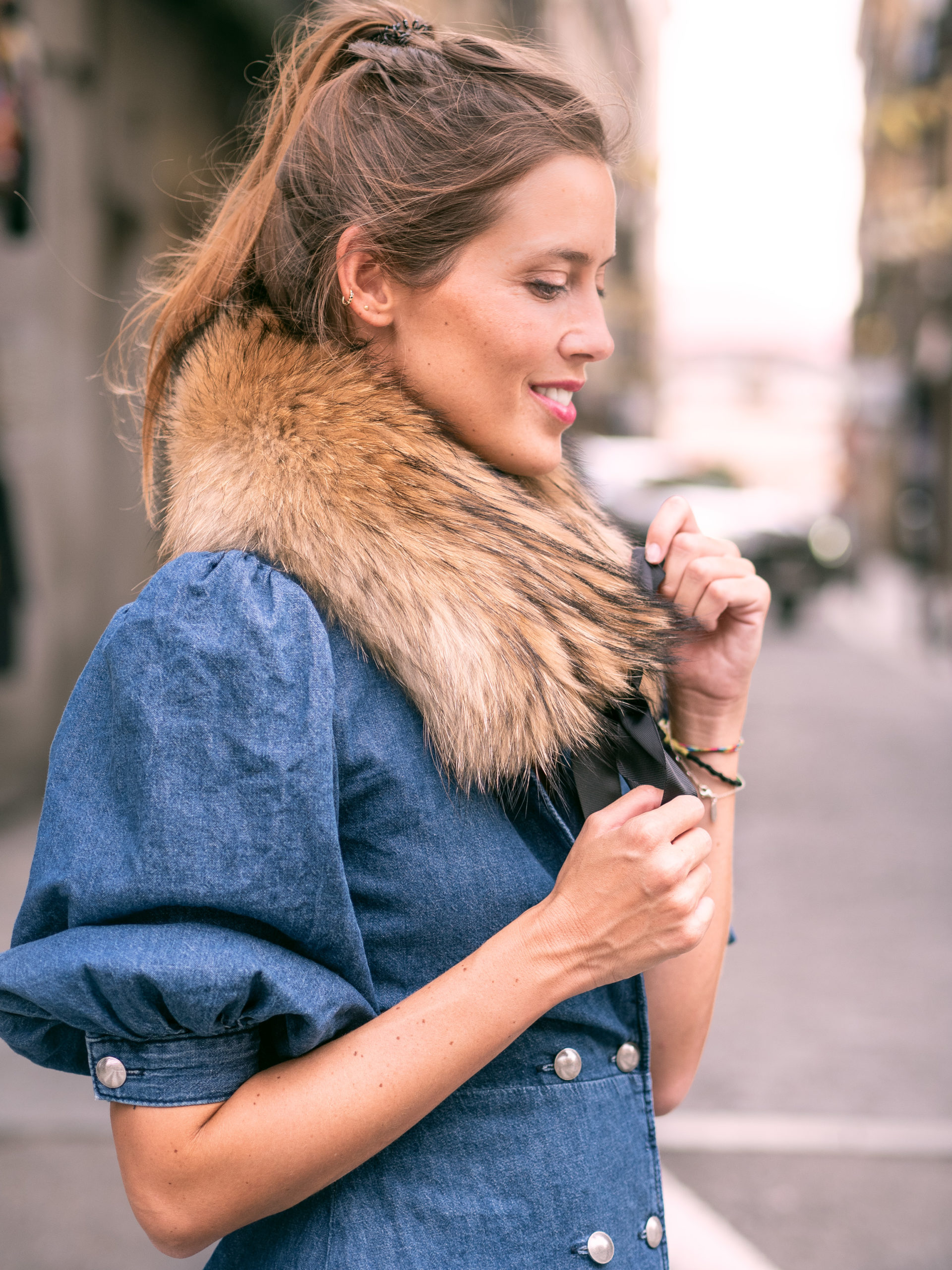 Cuello con lazada natural - Imagen 3